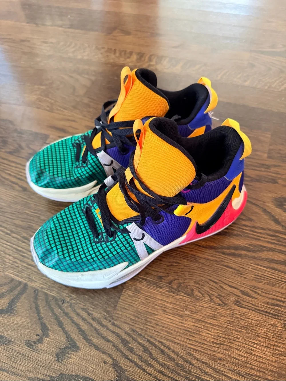 Nike LeBron Witness 7 